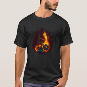 Cooles Brennen Tricycle Bike mit Flammen für Neuge T-Shirt