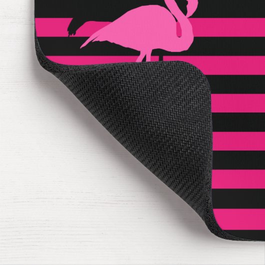 Cooles Flamingo Schwarz/Rosa Streifen Monogramm Mousepad (Ecke)