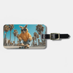 Cooles Kangaroo in Sonnenbrille auf einem Skateboa Gepäckanhänger