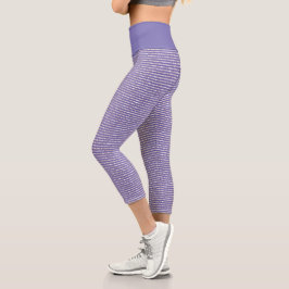 Cooles Lavendel-Lilac-dünnes, horizontales Streife Capri Leggings