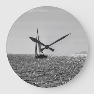 Cooles modernes Foto von Segelbooten im Sommer Große Wanduhr
