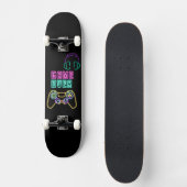 Cooles Neon-Videospiel. Skateboard (Vorderseite)