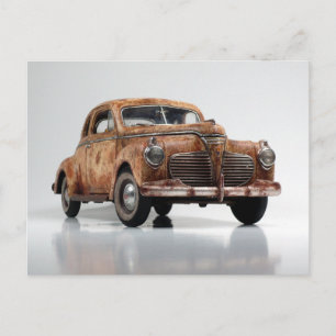Cooles rostiges altes Vintage-Barn-Fund-Auto Postkarte