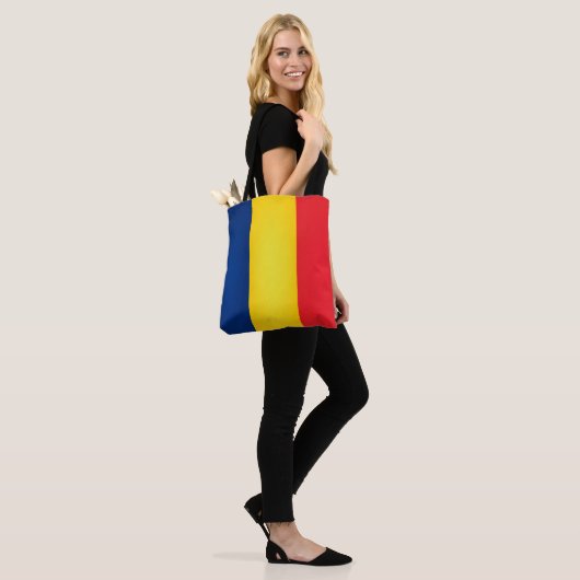 Cooles Rumänien - Flaggenmode Tasche (Am Model)