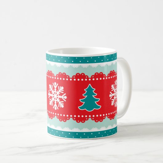 Cooles Schneeflocke-Weihnachtsbaum-rotes Kaffeetasse (VorderseiteRechts)