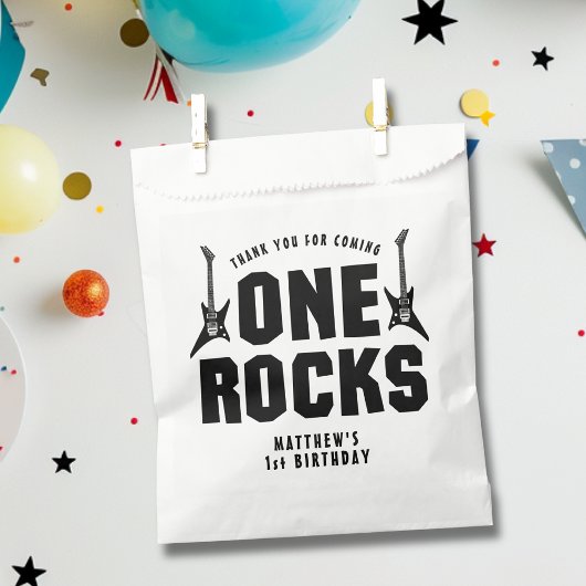 Cooles Schwarz und Weiß Einerige Rocks 1. Geburtst Geschenktütchen