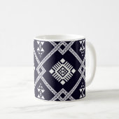 Cooles Schwarz-Weiß-Orientalisches Muster Kaffeetasse (VorderseiteRechts)