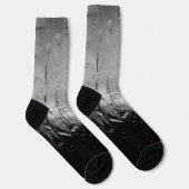 Cooles Schwarz-Weiß-Wasser fällt abstrakt ab Socken (Rechts)