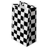 Cooles schwarz-weißes Markierungsmuster Kleine Geschenktüte (Rückseite Schrägansicht)
