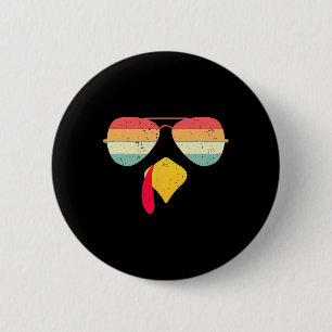 Cooles türkisches Antlitz mit sonnenverwöhntem Ern Button