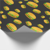 Cooles und lustiges Hammermuster dunkelgrau Geschenkpapier (Ecke)