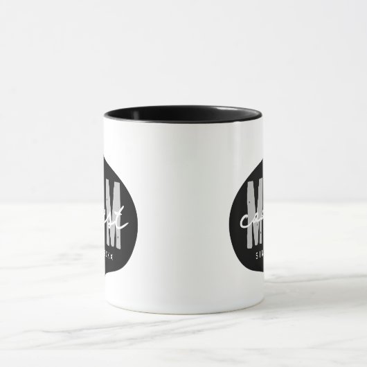 Coolste Mama seit 20XX Moderne, einfache Preppy Tasse (Zentrum)