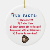 Cooperstown NY Baseball Fun Fakten Weihnachtsmannm Keramik Ornament (Hinten)