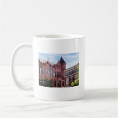 Cooperstown NY - Erstes Gebäude der Nationalbank Kaffeetasse (Links)