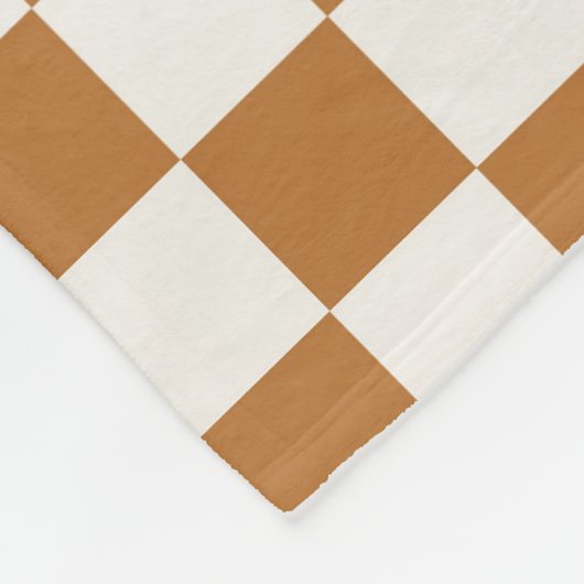 Copper and eggshell checkerboard pattern fleecedecke (Ecke)