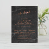 Copper Script Wir haben Skripte auf schwarzem Marm Einladung (Stehend Vorderseite)