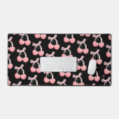 Coquette Ästhetische Bow Cherries Custom Monogram Schreibtischunterlage (Tastatur & Maus)