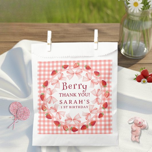 Coquette Berry Erster Geburtstag Rot Gingham Geschenktütchen