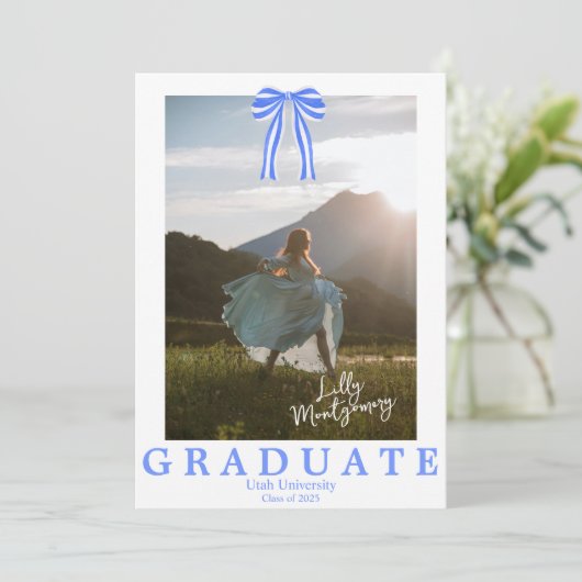 Coquette Blue Bow Foto Abschluss Ankündigung (Stehend Vorderseite)