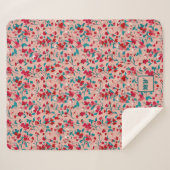 Coquette Blumenrosa und aquamarine Monogramm Sherpadecke (Vorderseite (Horizontal))
