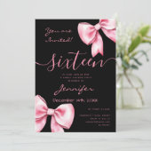 Coquette Blush Pink Bow Sweet 16 Party Schwarz Einladung (Stehend Vorderseite)