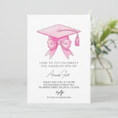 Coquette Bow Pink Graduation Einladung (Stehend Vorderseite)