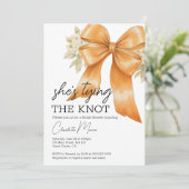 Coquette Bow Sie bindet das Brautparty des Knotens Einladung (Stehend Vorderseite)