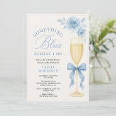 Coquette Bow Something Blue Floral Bridal Shower  Einladung (Stehend Vorderseite)