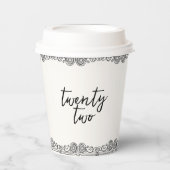 Coquette Diskothek Ball & Black Bow Chic Modernes  Pappbecher (Vorderseite)