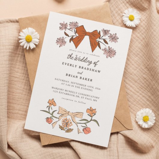 Coquette-Hochzeit mit Bows und Blüten Einladung