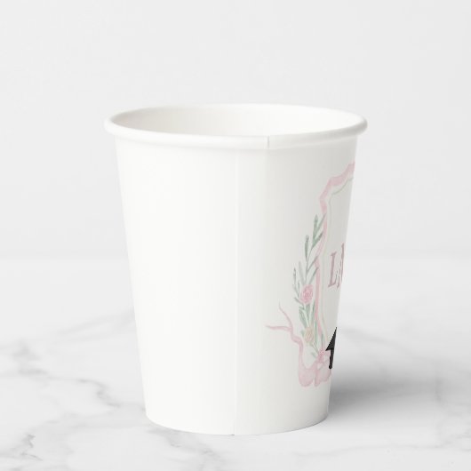 Coquette Monogramm-Abschluss Pappbecher (Rechts)