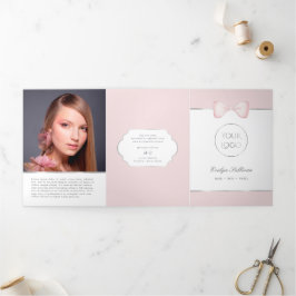 Coquette Pink Bow Trifold Broschüre