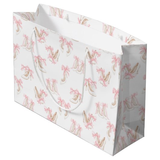 Coquette-Schuhmuster  Große Geschenktüte (Rückseite Schrägansicht)