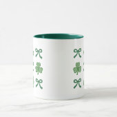Coquette St. Patrick's Day Green Ribbons & Clovers Tasse (Zentrum)
