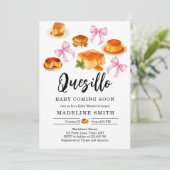 Coquette Süsse quesillo Sweet Pink Bow Babydusche Einladung (Stehend Vorderseite)