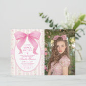 Coquette Sweet 16 Pink Bow Birthday Photo Einladung (Stehend Vorderseite)