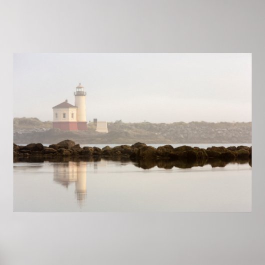 Coquille River Lighthouse im Nebel Poster (Vorne)