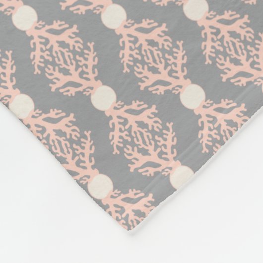 Coral and Pearls Peach Cream Gray Muster Fleecedecke (Ecke)