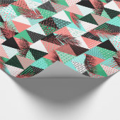 Coral Aquamarin Memphis Style Dreiecke Geschenkpapier (Ecke)