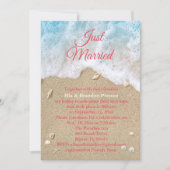 Coral Beach Waves Just Married Post Wedding Einladung (Vorderseite)