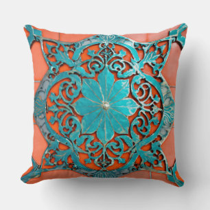 Coral Breeze: Art Nouveau Tiled Motif in Aluminium Kissen