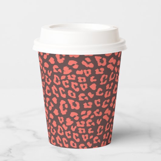 Coral Brown Leopard Print Pappbecher (Vorderseite)