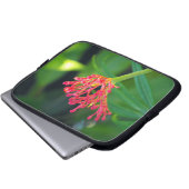 Coral Bush in Blüte Laptopschutzhülle (Vorne Knopf)