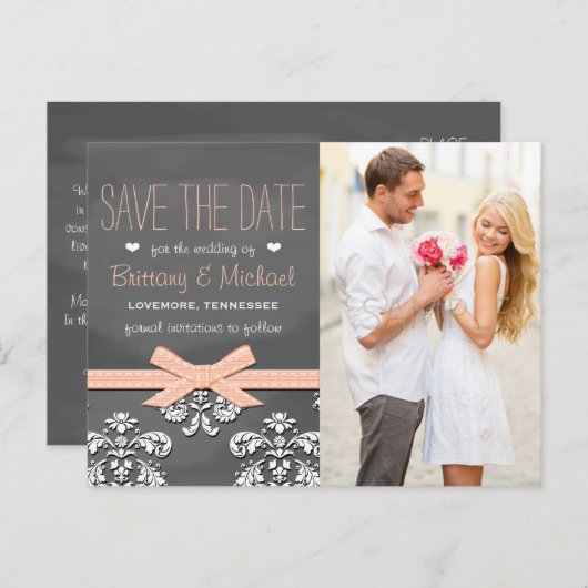 Coral Chalkboard Lace Bow Save the Date Postkarte (Vorne/Hinten)
