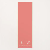 Coral Elegant Moderner Minimalistischer Monogramm- Yogamatte (Vorderseite)