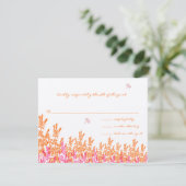 Coral & Fuchia Wild Blume Bee Wedding RSVP Karte (Stehend Vorderseite)