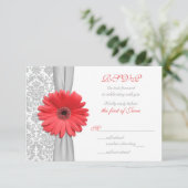 Coral Gerbera Daisy Gray Damask Wedding RSVP Card Karte (Stehend Vorderseite)