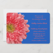 Coral Gerbera Daisy Royal Blue Wedding Einladung (Vorderseite)