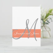 Coral Gray Wedding Einladung Wird Monogram Names (Stehend Vorderseite)