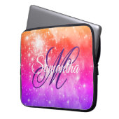 Coral Hot Pink und Lila Celestial Ombre Monogram Laptopschutzhülle (Vorderseite Links)